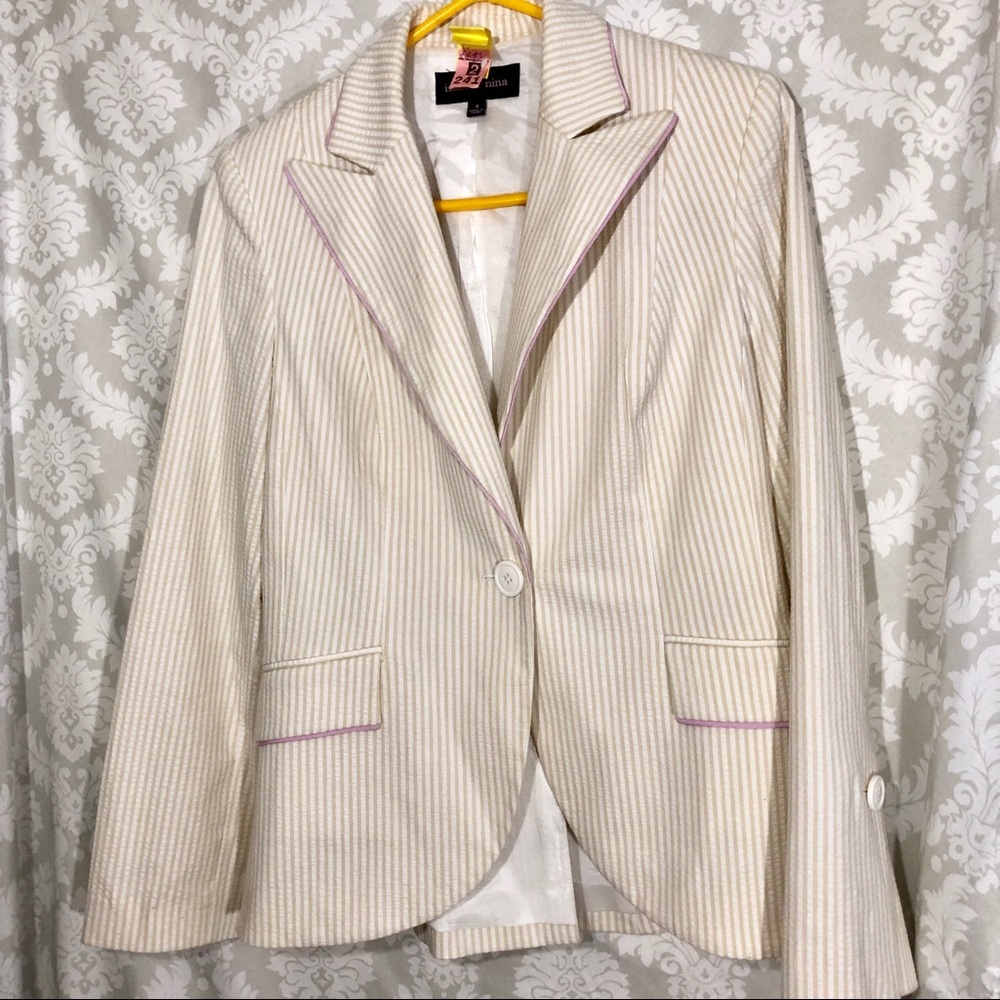 Isabel & Nina Cropped Blazer Sz 4